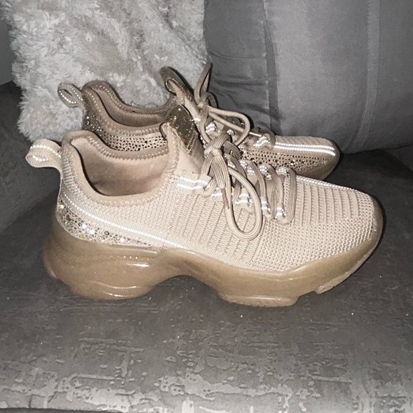 Steve Madden Maxima Sneakers - blush(tan/nude) Rhinestone- women’s 7 like new - Picture 1 of 7